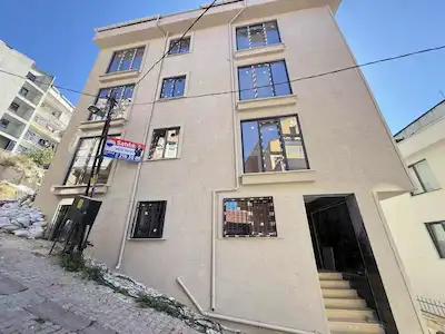 REMAX PRO METE YAVUZDAN 2CADDE ARASINDA
SIFIR YENİ BİNADA 2+2 TERS DUBLEKS SATILIK