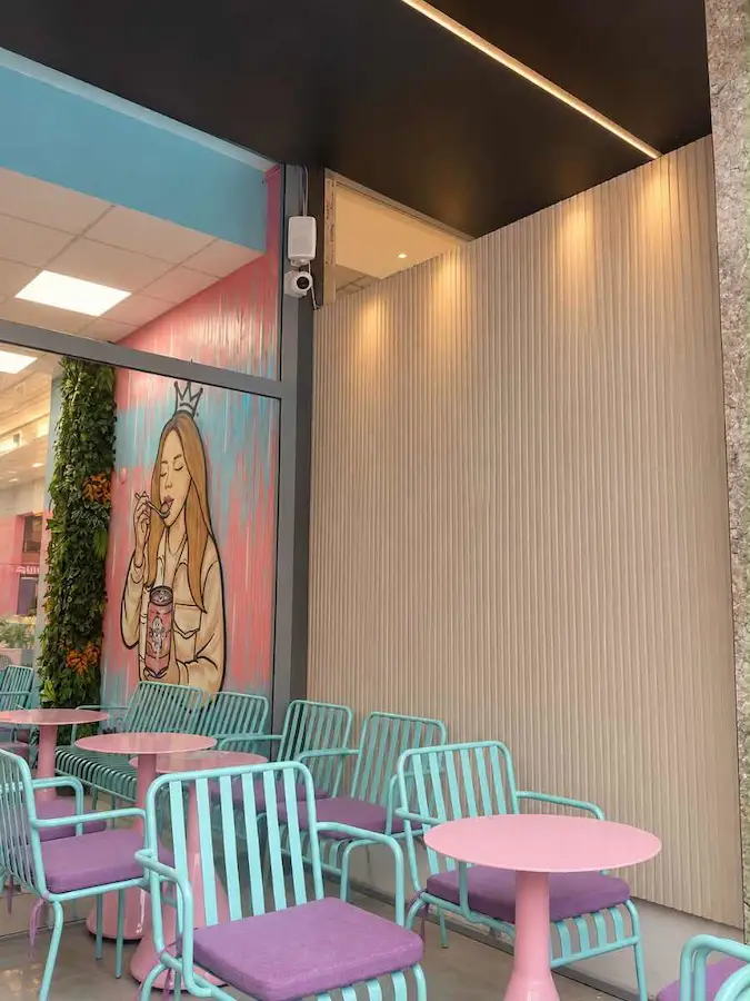 YARIMCANIN EN İŞLEK CADDESİNDE DEVREN KİRALIK HAZIR FRANCHISE