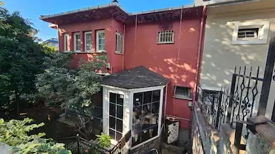 ÇENGELKÖY ATA 2 SİTESİ 'NDE KİRALIK 2+1 VİLLA BAHÇE KATI