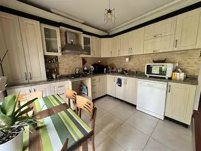 KARTAL PETROL İŞ MAH. BAKIMLI SATILIK 3+1 DAIRE (115M² NET)