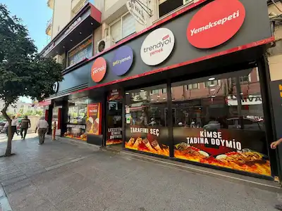 REMAX RİNA'DAN İŞLEK KONUMDA KÖŞEBAŞI DÖNERCİ