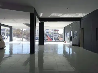 FERİDUN ÇELİK TE 500 M² KİRACILI DÜKKAN
