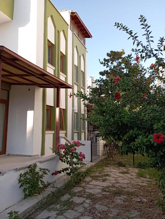 MUĞLA,MİLAS,ÖREN'DE DENİZE 300 M MESAFEDE SATILIK MÜSTAKİL VİLLA