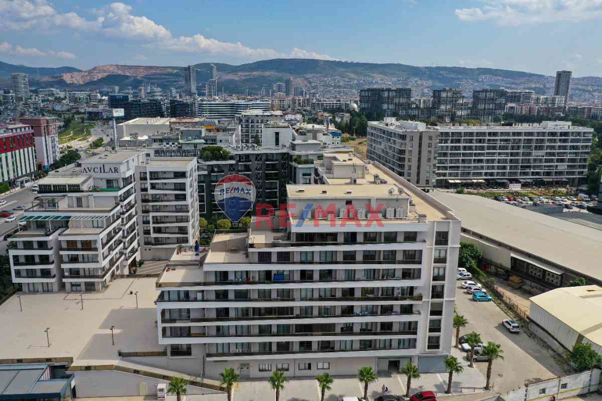 AVCILAR CADDE TERAS'TA 1+1 TERASLI SATILIK DAİRE