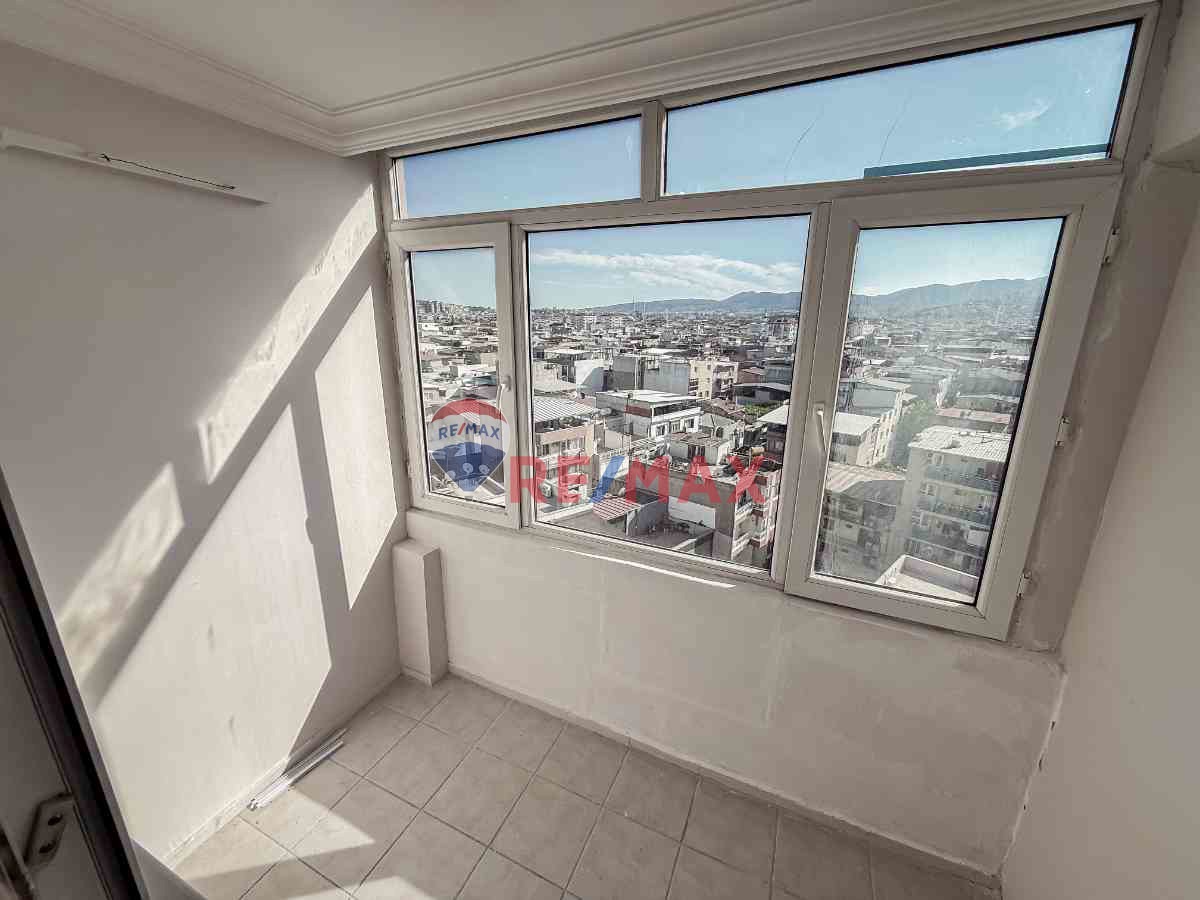 BUCA FIRAT MH. SİTE İÇİNDE OTOPARK + ASANSÖR SATILIK 3+1 DAİRE