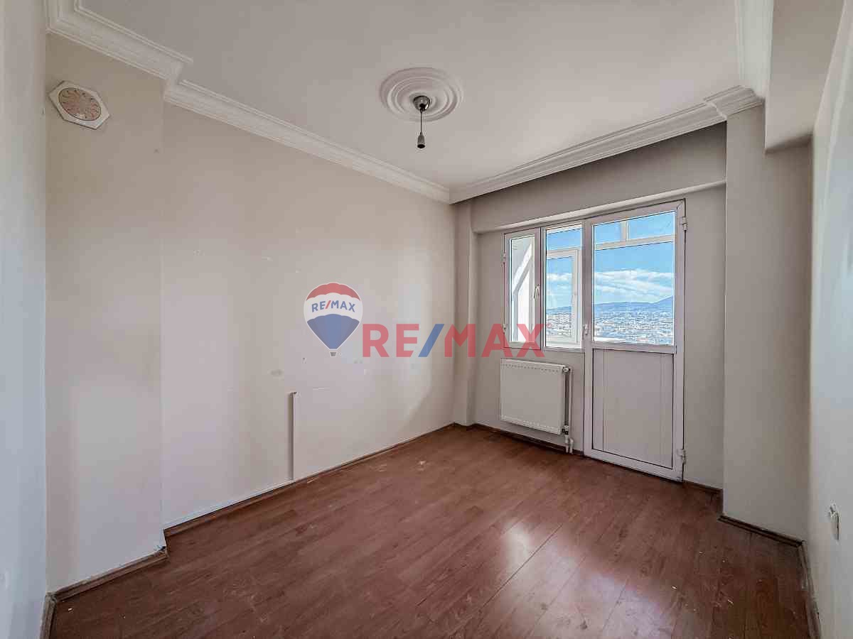 BUCA FIRAT MH. SİTE İÇİNDE OTOPARK + ASANSÖR SATILIK 3+1 DAİRE