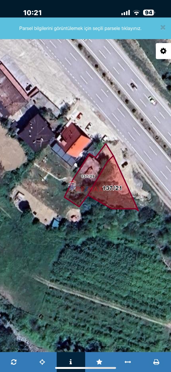 REMAX ŞAHIN'DEN ÇAKALLIDA ANA YOLA CEPHE TICARI 457 METRE ARSA
