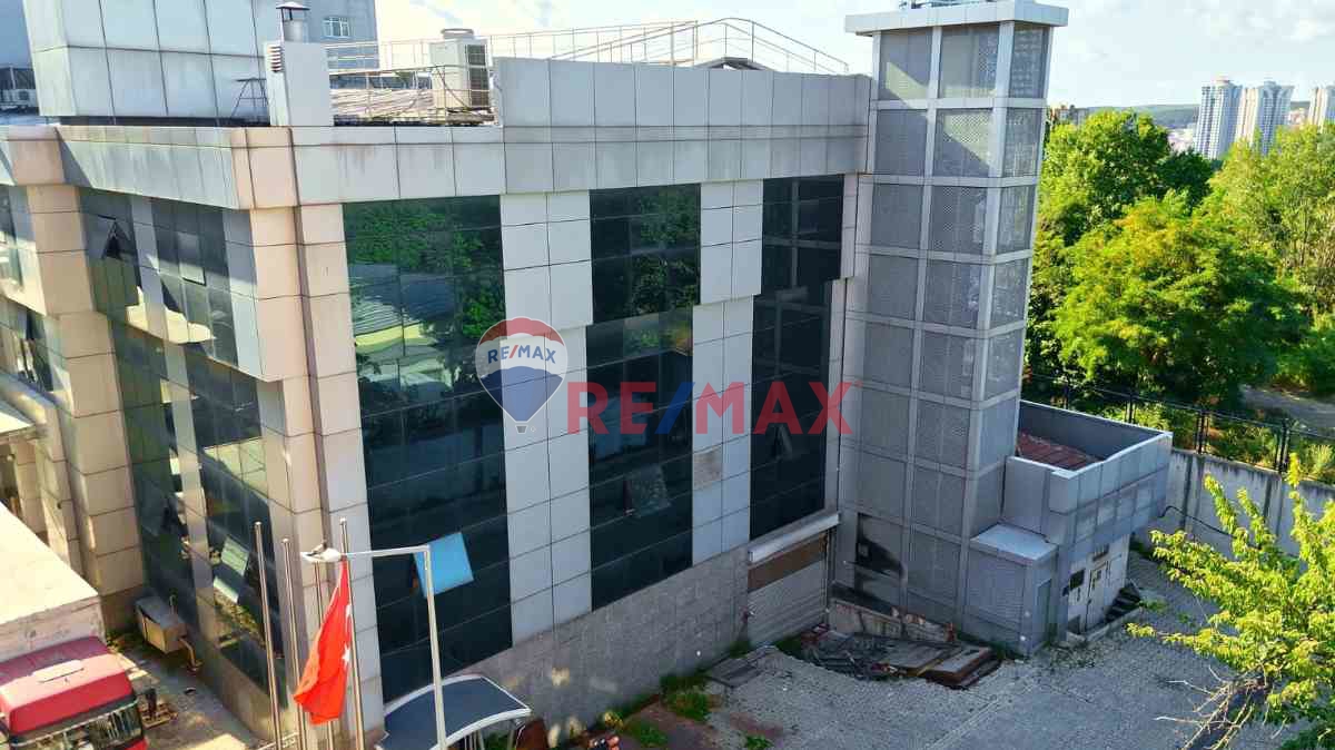 İSTANBUL SEYRANTEPE'DE İŞİNİZİN GELECEĞİ! 8.324 M² BRÜT ALANLI KİRALIK PRESTİJLİ TİCARİ BİNA