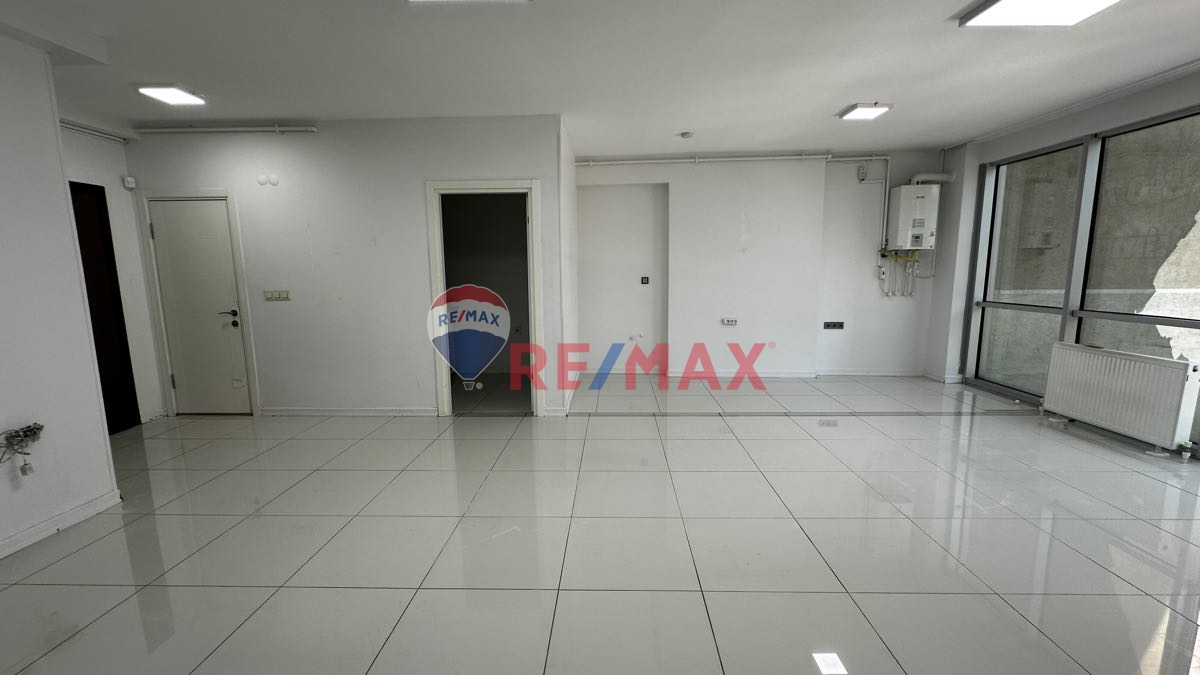 KİÇÜKBAKKALKÖYDE TÜM İŞ KOLLARINA UYGUN KİRALIK OFİS