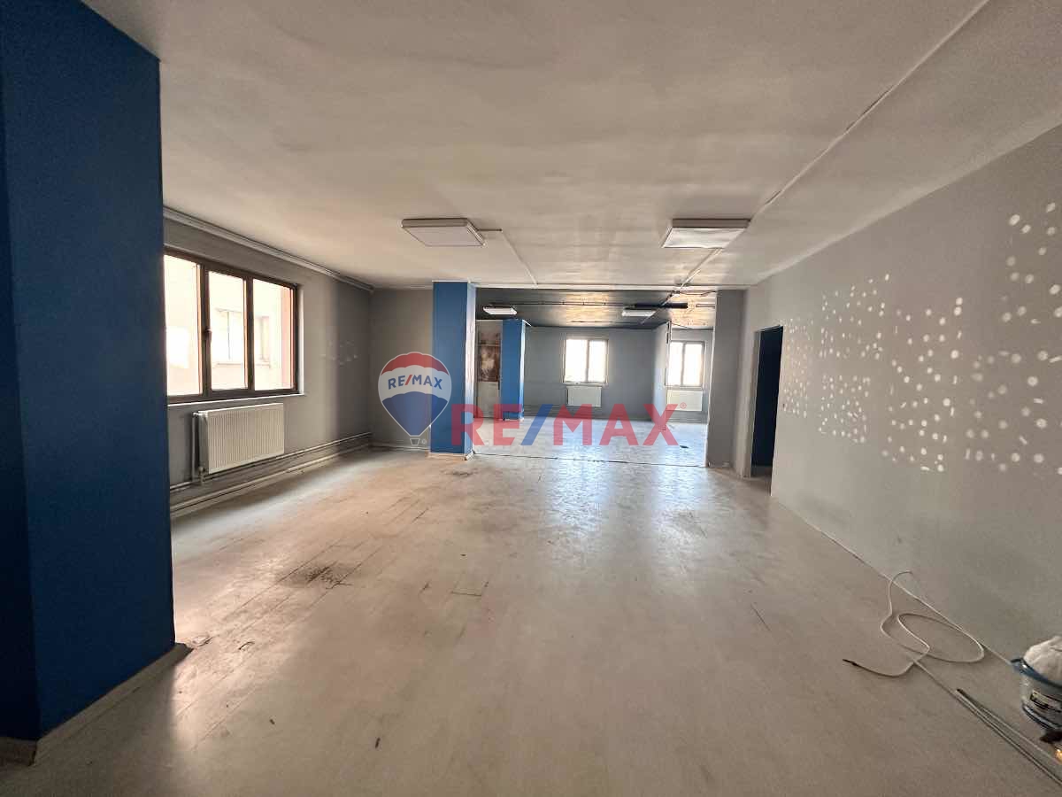 ATAŞEHİR İÇERENKÖYDE METRO-BOSTANCI SANAYİYE YAKIN KİRALIK OFİS