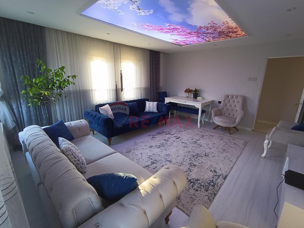 MANZARALI, GÜNEY CEPHE 3+1 DEN 2+1 ÇEVRİLMİŞ 2.KAT DAİRE