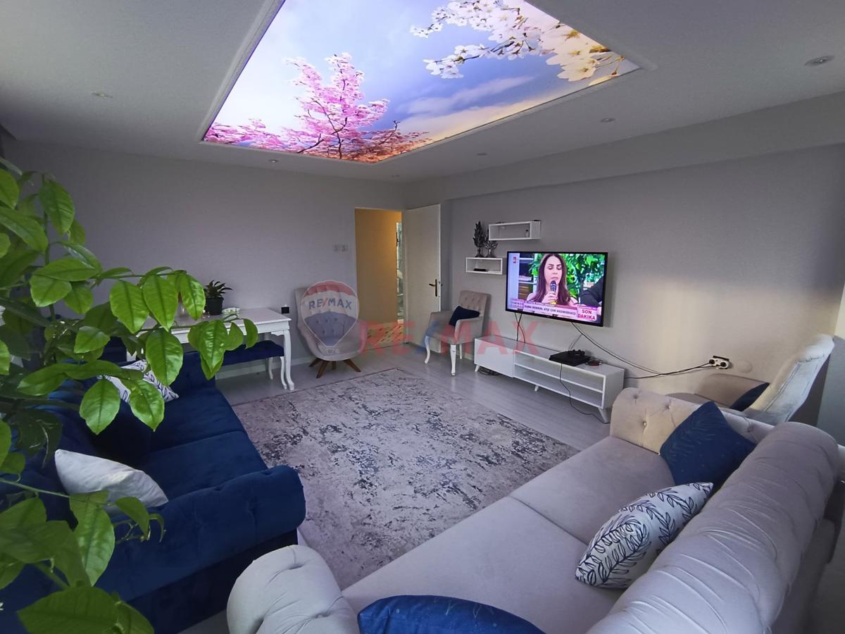 MANZARALI, GÜNEY CEPHE 3+1 DEN 2+1 ÇEVRİLMİŞ 2.KAT DAİRE