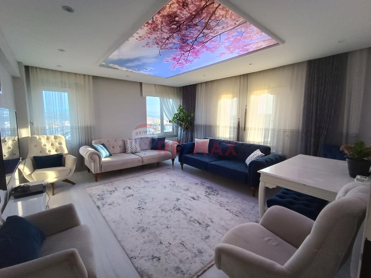 MANZARALI, GÜNEY CEPHE 3+1 DEN 2+1 ÇEVRİLMİŞ 2.KAT DAİRE