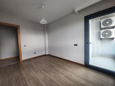 İZMİR ÇİĞLİ ATAŞEHİR MAHALLESİ KİRALIK 2+1 BOŞ DAİRE OTOPARKLI