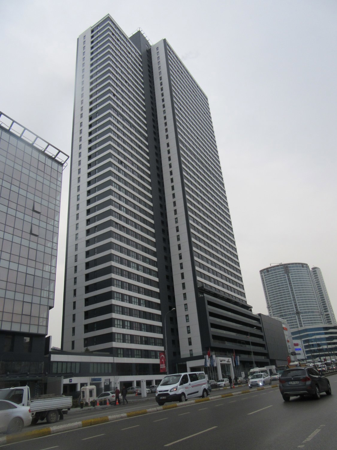 ANT YAPI, ANTASYA RESIDENCE’DE, BAHÇE KATI, BOŞ, TADILATLI, SATILIK DAIRE & BÜRO & OFIS