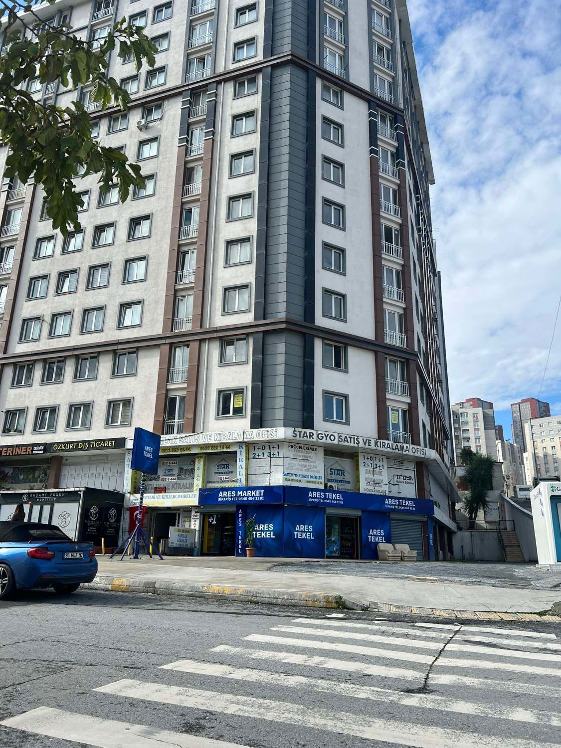  RÜYA YAŞAM EVLERINDE KIRALIK ÇIFT CEPHE BÜYÜK M2 DÜKKAN