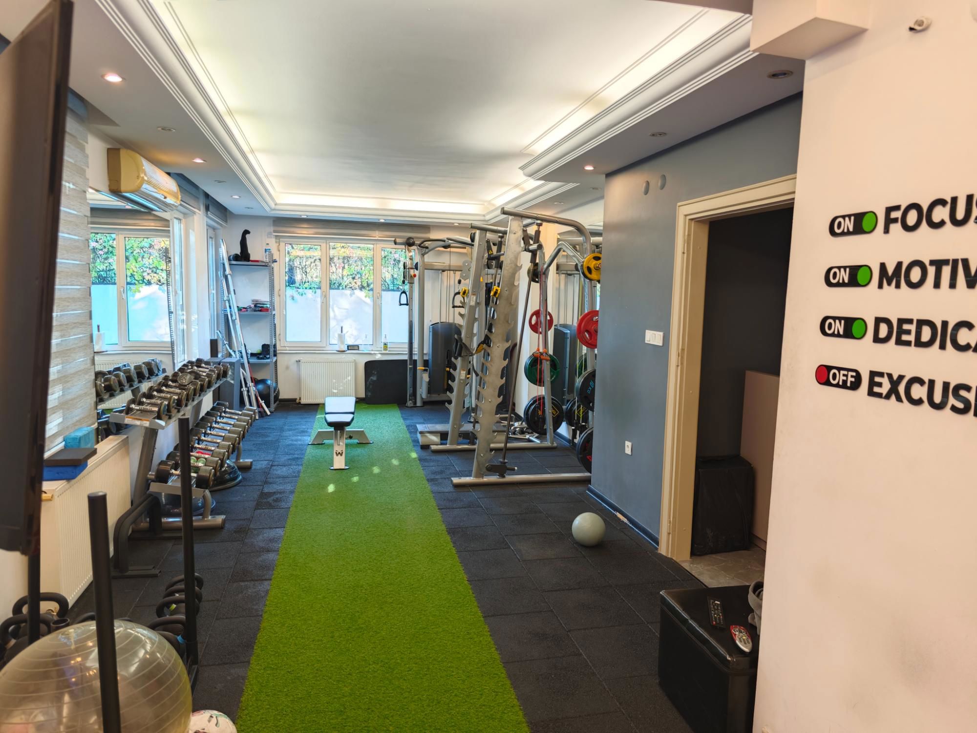 İSTANBUL YEŞİLKÖY'DE MUHTEŞEM SATILIK BİNA