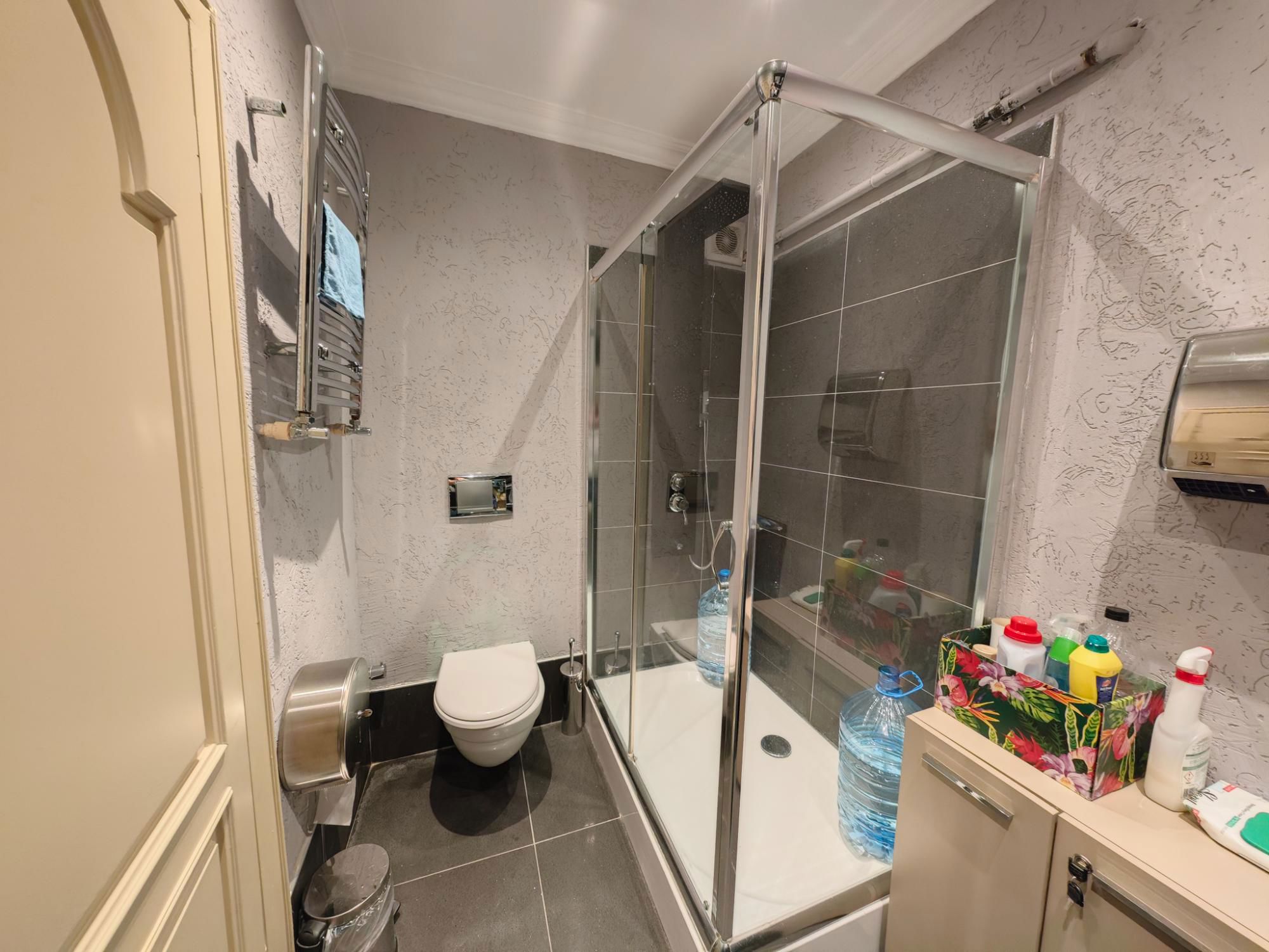 İSTANBUL YEŞİLKÖY'DE MUHTEŞEM SATILIK BİNA