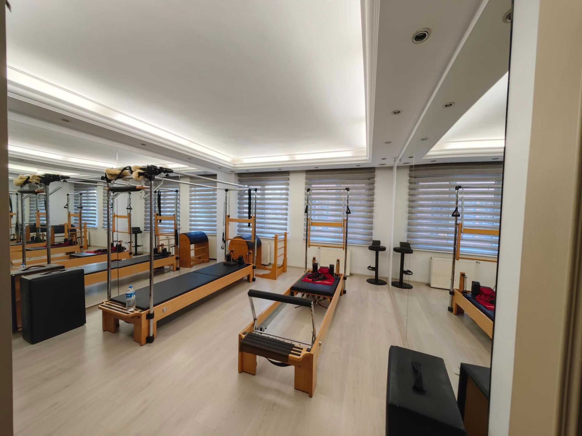 İSTANBUL YEŞİLKÖY'DE MUHTEŞEM SATILIK BİNA