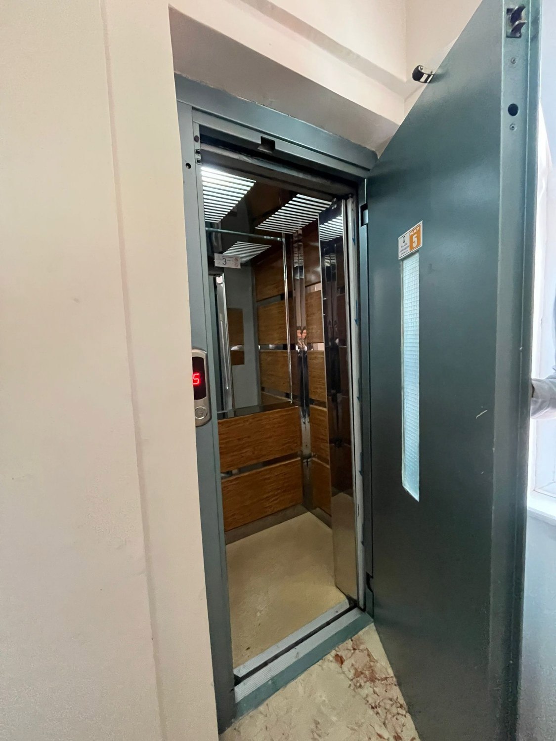 MUHİTTİN MAHALLESİNDE KİRALIK 2+1 DAİRE 