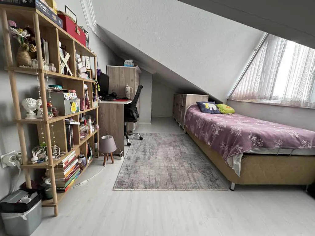 REMAX FREKANSTAN MERKEZİ KONUMDA,KISMİ DENİZ MANZARALI 3+1 DAİRE