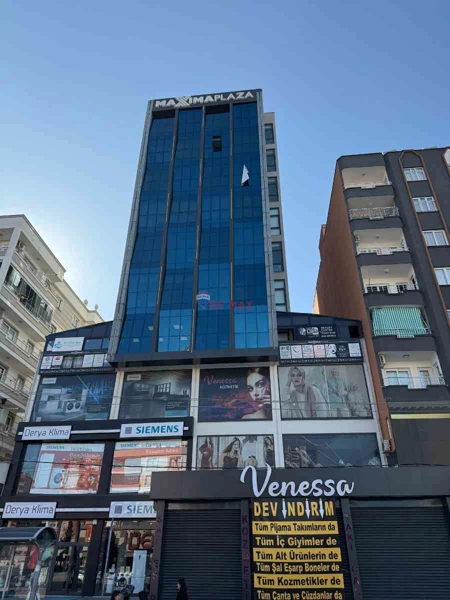 REMAX PALM'DEN MERKEZİ KONUMDA PRESTİJLİ KİRALIK OFİS