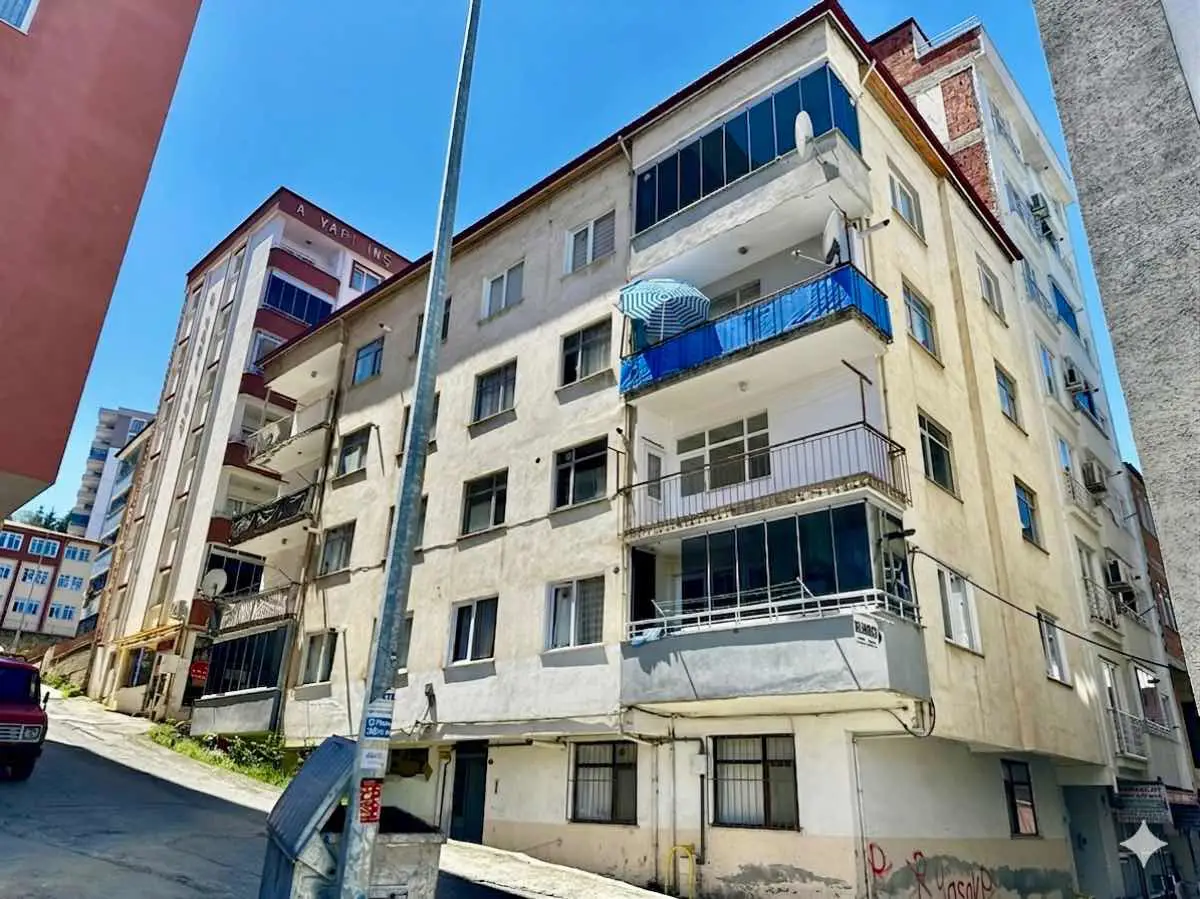YOMRA MERKEZİNDE SATILIK 3+1 FIRSATDAİRE