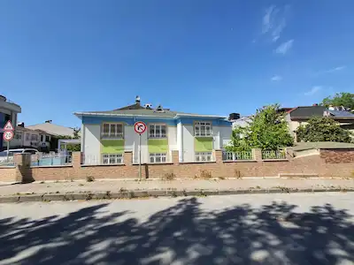 BAKIRKÖY KARTALTEPE’DE 305 M² ARSA İÇINDE SATILIK MÜSTAKIL BINA