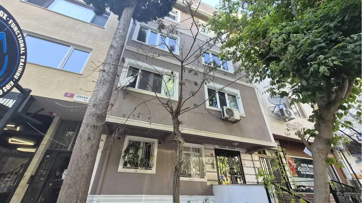 SUADİYE'DE  BAKIMLI, MUTFAK VE BANYO YENİLENMİŞ