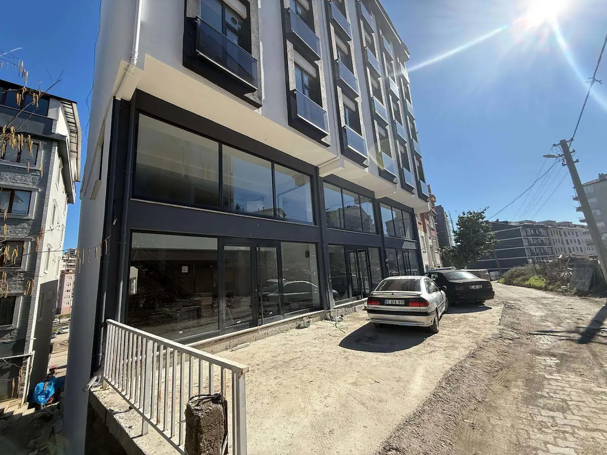 REMAX DIA DAN AKÇAKOCA YENİ MH SATILIK DÜKKAN 