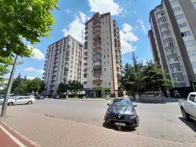 BOZANTI CADDESİNDE KOMBİLİ SATILIK 3+1