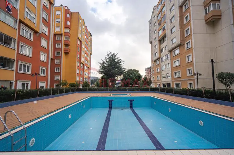 REMAX GELİŞİMDEN PRESTİJ EVLERİNDE 3+1 240 M2 PEYZAJ CEPHE