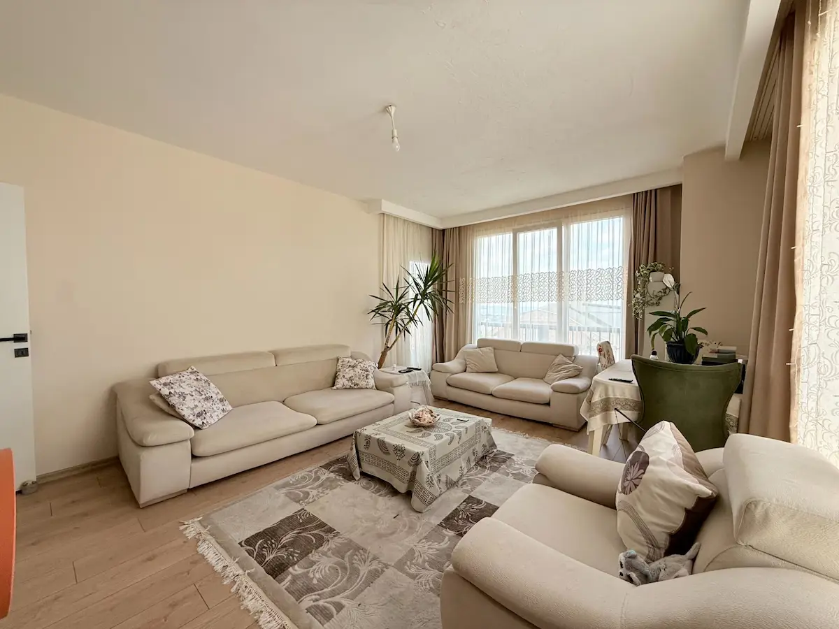BÜYÜKÇEKMECE GÖLKENT KONAKLARINDA SATILIK 4+2 DUBLEKS DAİRE 3
