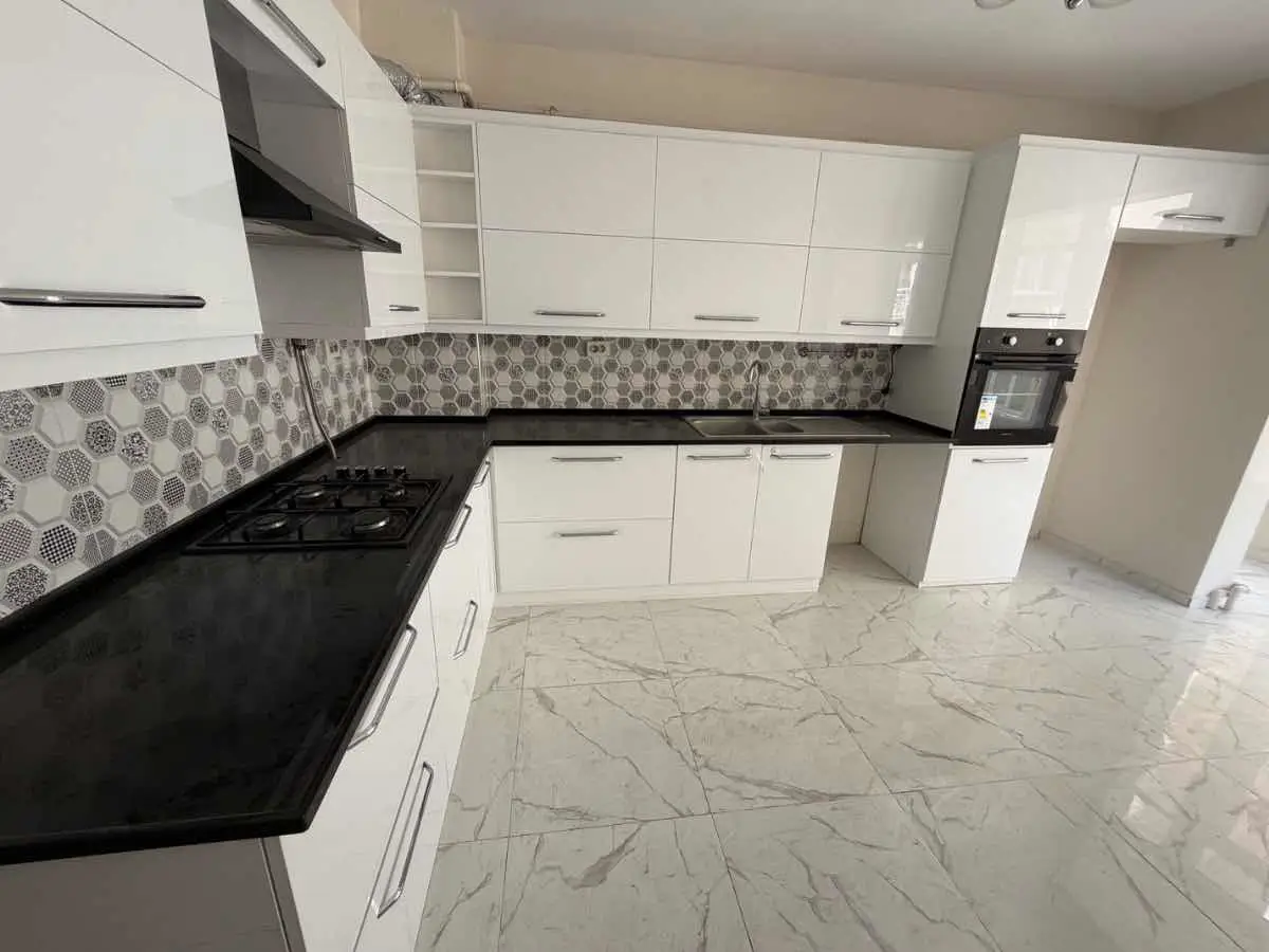 UNCUBOZKÖY'DE KİRALIK 3+1 GENİŞ & FERAH DAIRE