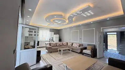 REMAX ÖZGÜR'DEN YUKARIARIL DA HAVUZLU BAĞ EVİ & BAHÇE