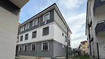 REMAX MAVİ ELİF ŞENGÜL KAPLAN'DAN GEYVE TEPECİKLERDE SIFIR DAİRE