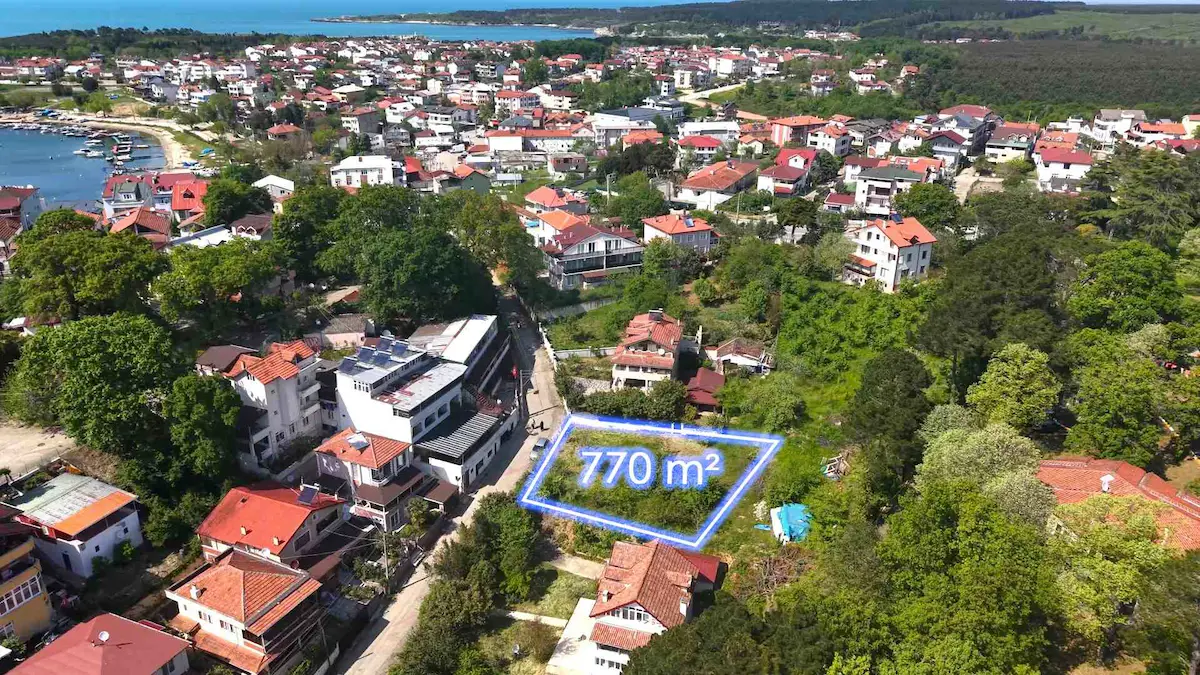 KEFKENDE DENIZE 70 METRE, MANZARALI 770 M² VILLA İMARLI ARSA