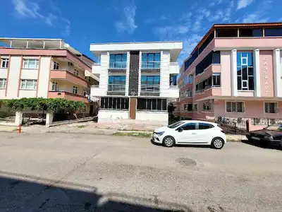 TÜRKİŞ TRAMVAY DURAĞINA 250 M. EŞYALI 1+1
KİRALIK DAÏRE
