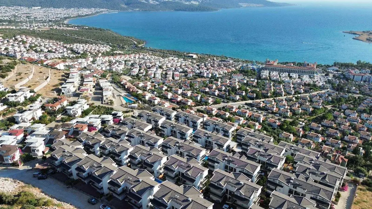 AKSOY KONAKLARINDA 2+1 DENIZ MANZARALI DAIRE