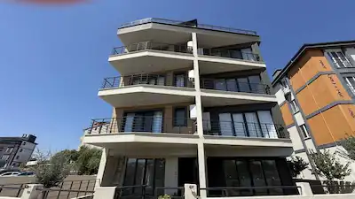 REMAX PRO TUBA'DAN ÇANAKKALE AYVACIK ÇAMLIK’DA FIRSAT 2+1 DAİRE