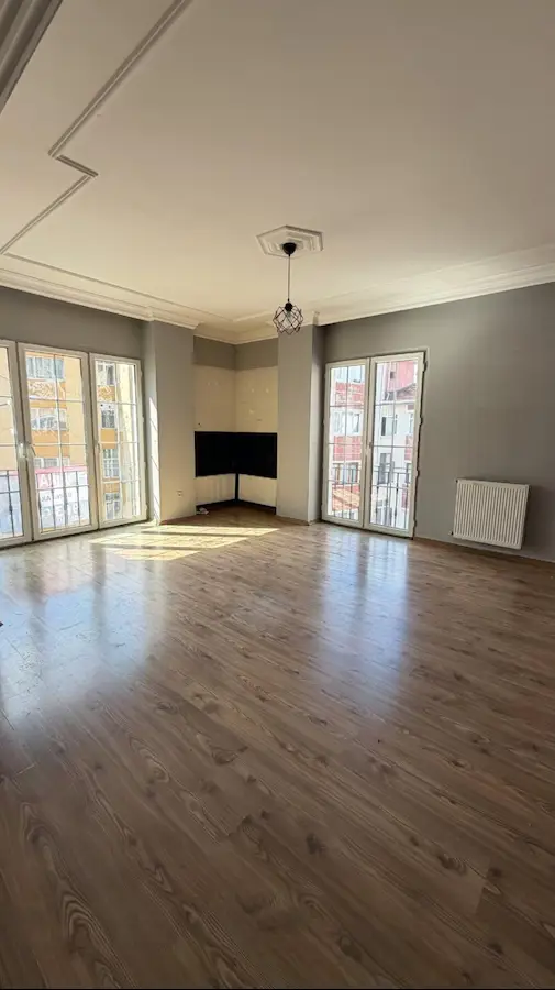 EYÜP AKŞEMSETTIN’DE ÖZPINAR SITESI’NDE KIRALIK 3+1 DAIRE