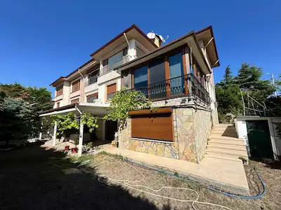 REMAX MİD'DEN BALIKESİR YENİ MAHALLE’DE SİTE İÇİNDE SATILIK TRİPLEKS VİLLA