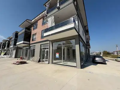 ARİFİYE FATİH MAHALLESİ'NDE KİRALIK 400 M² GENİŞ MAĞAZA REMAX HÜR PINAR BORINLI