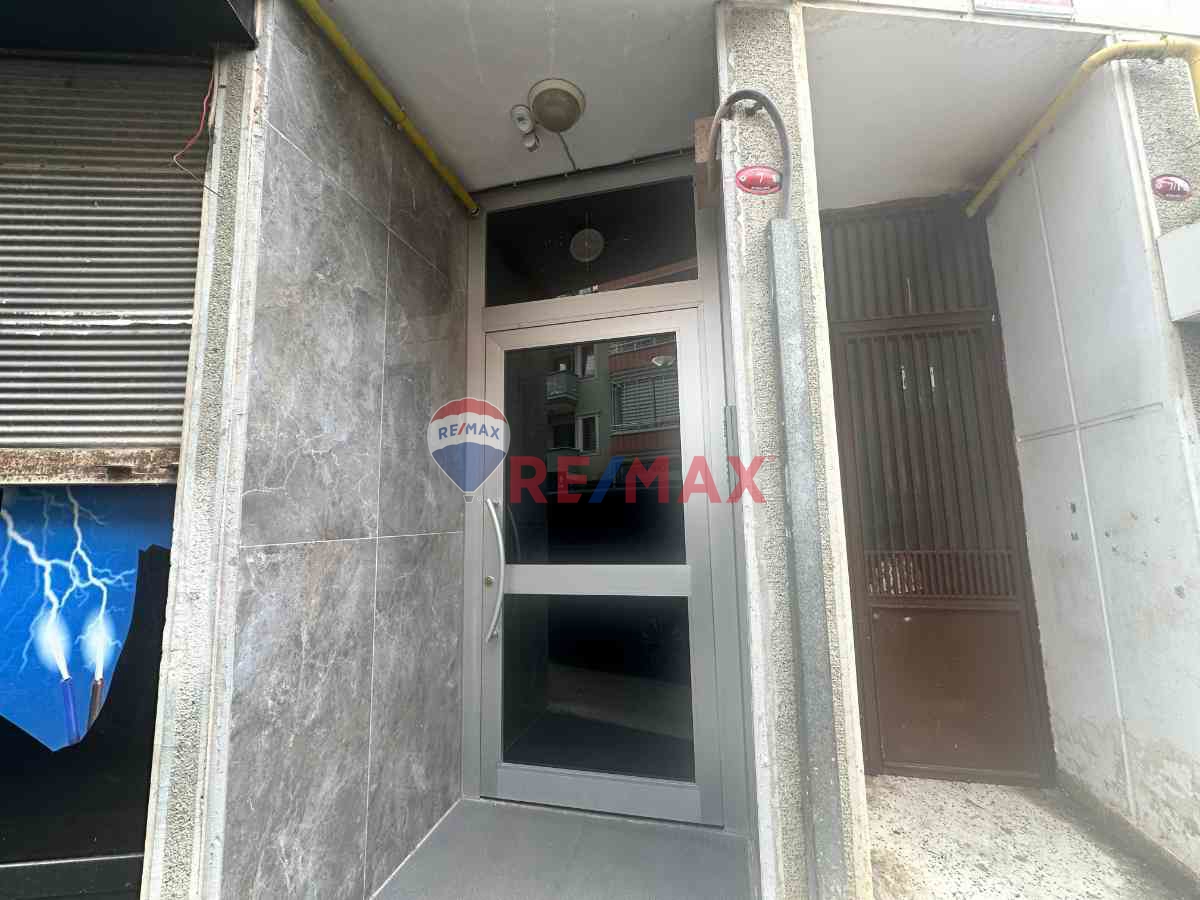 KARŞIYAKA MAHALLESİ İÇİ YENİLENMİŞ MANZARALI DAİRE