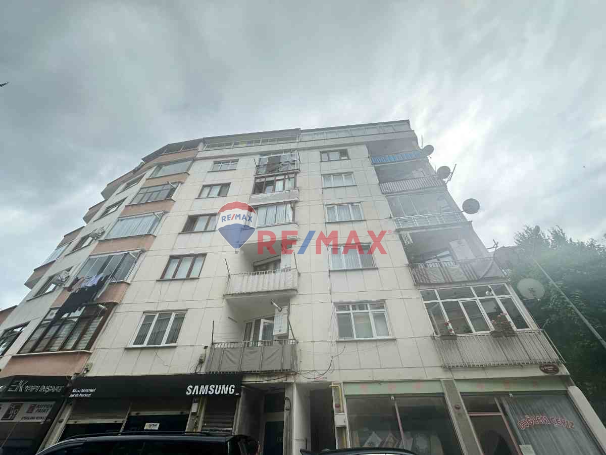 KARŞIYAKA MAHALLESİ İÇİ YENİLENMİŞ MANZARALI DAİRE