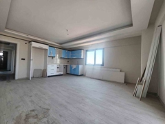 SIFIR 2+1 ARA KAT AÇIK MUTFAKLI MERKEZİ KONUMDA