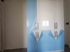 SIFIR 2+1 ARA KAT AÇIK MUTFAKLI MERKEZİ KONUMDA