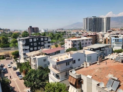 SIFIR 2+1 ARA KAT AÇIK MUTFAKLI MERKEZİ KONUMDA