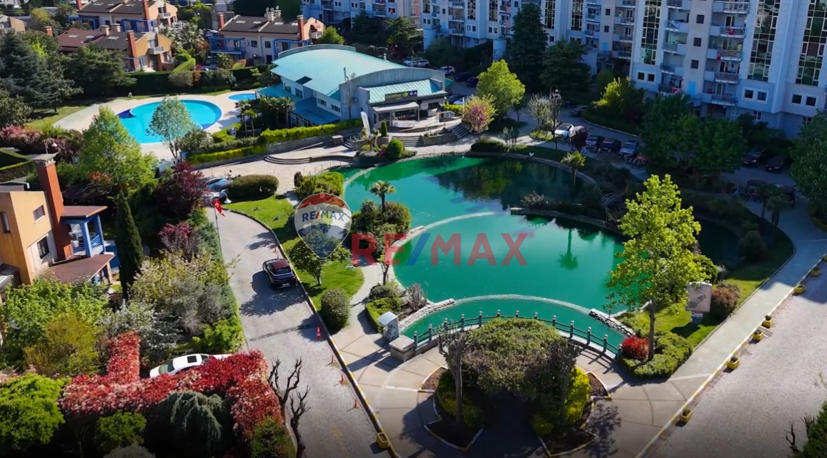 ÇEKMEKÖY ÜN EN GÜZEL SITELERINDEN AQUA MANORS TA YENILENMIŞ SATILIK BOŞ 3+1 