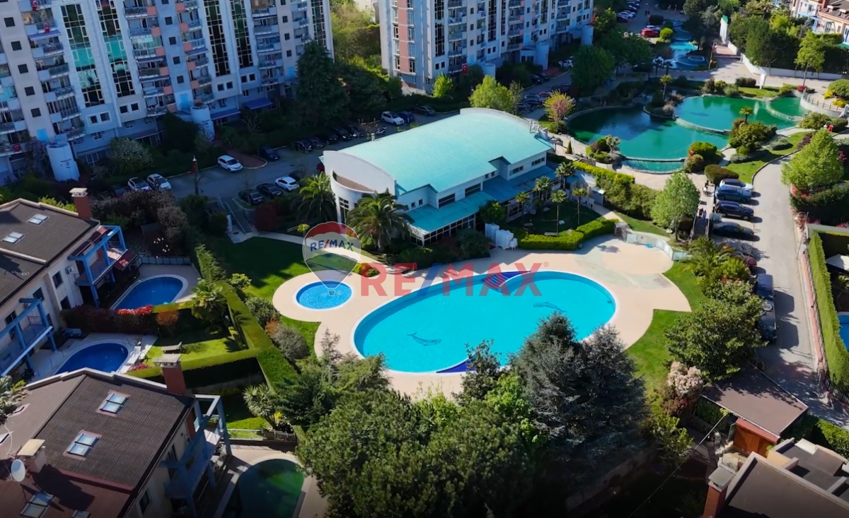 ÇEKMEKÖY ÜN EN GÜZEL SITELERINDEN AQUA MANORS TA YENILENMIŞ SATILIK BOŞ 3+1 